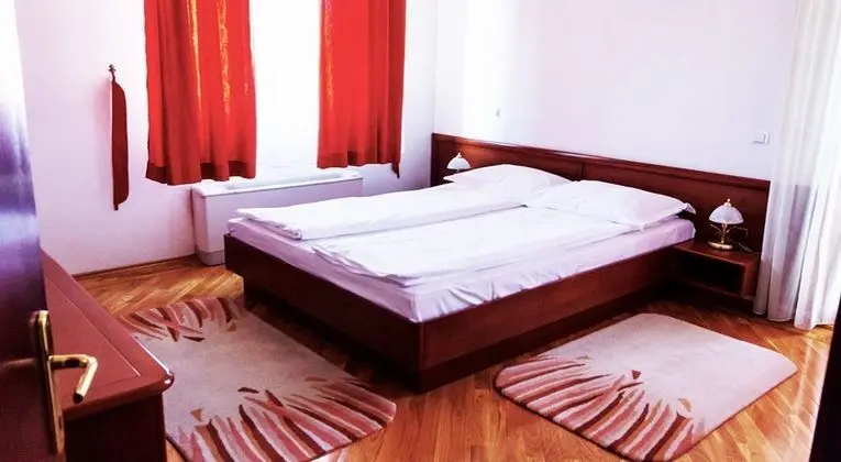 Üçlü Standard