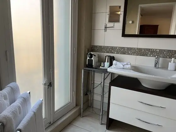 Tek Büyük Yataklı Oda (Laurier)