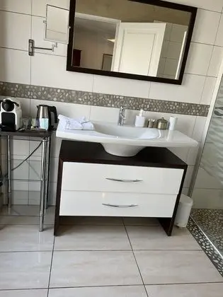 Tek Büyük Yataklı Oda (Laurier)