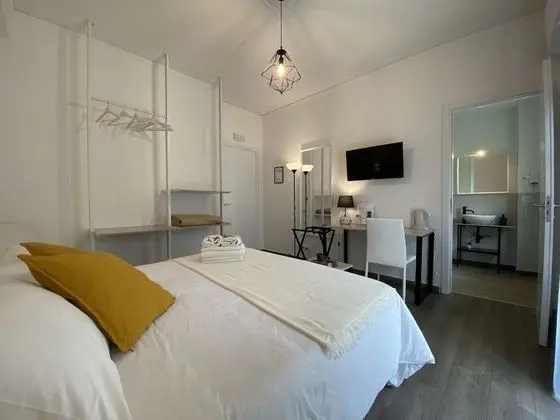 Standard Tek Büyük Yataklı Oda