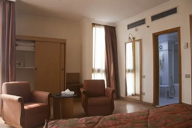 Süit, Nehir Manzaralı