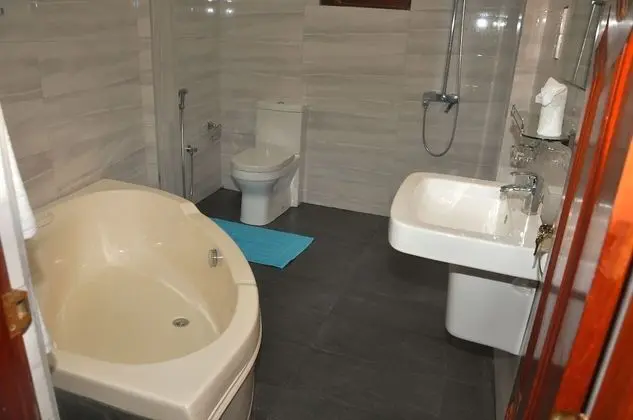 Standard Tek Büyük Yataklı Oda, Sigara İçilmez, Bahçe Manzaralı