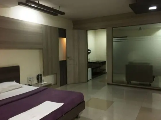 Luxury Tek Büyük Yataklı Oda