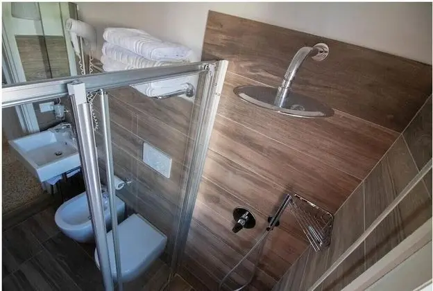 Üç Kişilik Oda, Balkon