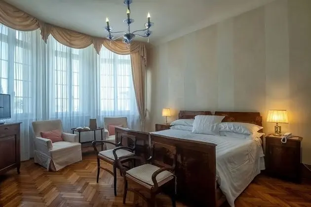 Standard Tek Büyük Yataklı Oda, Lagün Manzaralı