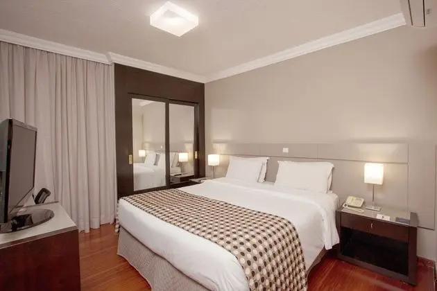 Premium Tek Büyük Yataklı Oda
