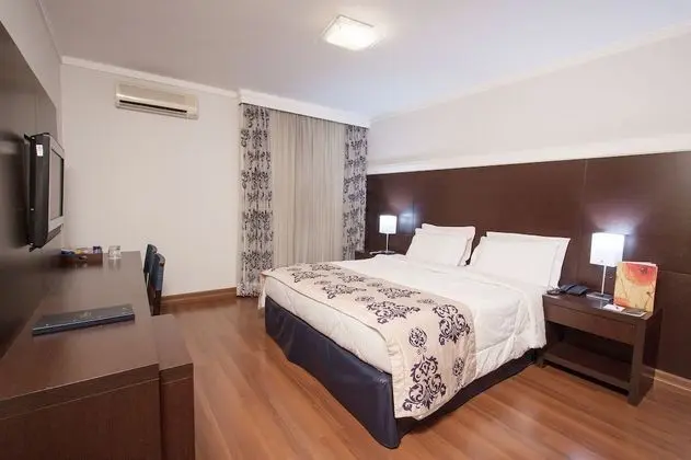 Royal Tek Büyük Yataklı Oda