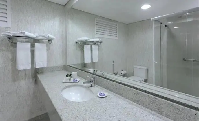 Royal Tek Büyük Yataklı Oda