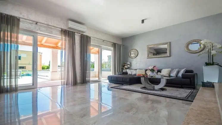 Luxury Villa, Kişiye Özel Havuzlu