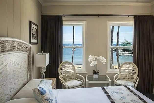 Superior Tek Büyük Yataklı Oda, Banyolu/Duşlu, Deniz Manzaralı (An Ocean View Queen)