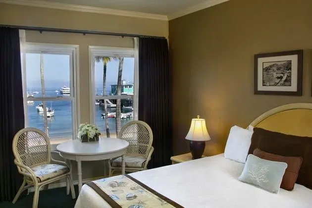 Superior Tek Büyük Yataklı Oda, Banyolu/Duşlu, Deniz Manzaralı (An Ocean View Queen)