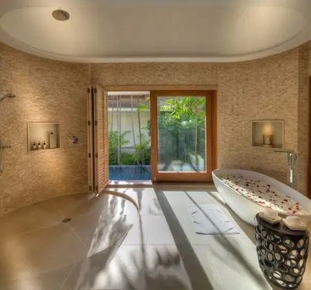 Luxury Tek Büyük Yataklı Oda, 1 En Büyük (King) Boy Yatak, Okyanus Manzaralı