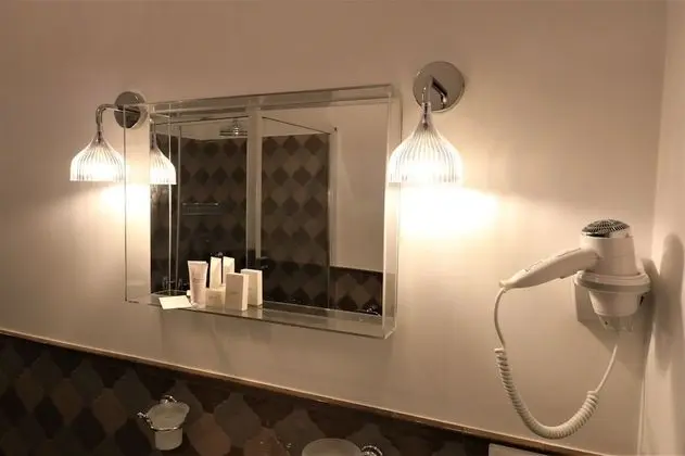 Superior Süit, Küvet