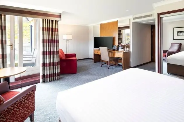 Junior Süit, 1 En Büyük (King) Boy Yatak