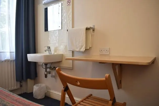 Tek Kişilik Oda, Ortak Banyo