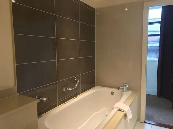 Standard Oda, 1 En Büyük (King) Boy Yatak, Şehir Manzaralı