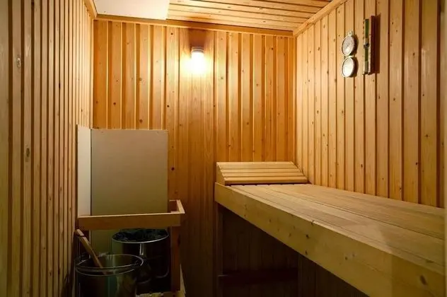 Spacious Extra Two Bedroom Apartment ( Log Fire)