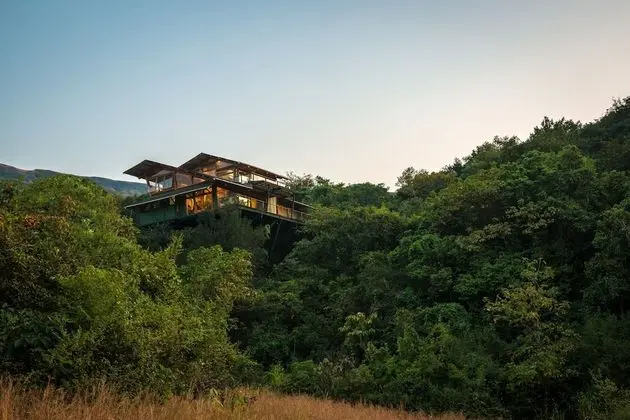 Luxury Tek Büyük Yataklı Oda, 1 En Büyük (King) Boy Yatak, Dağ Manzaralı