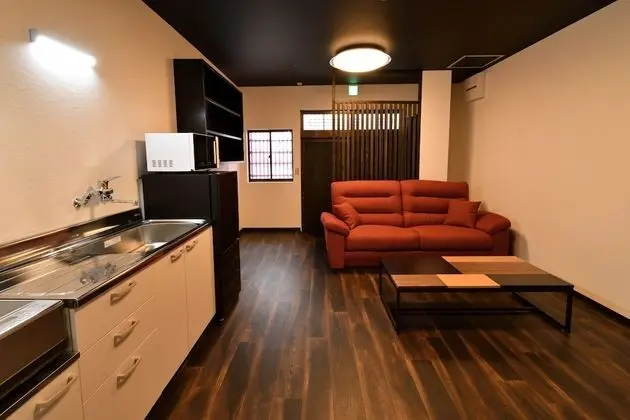 Ev (Private Vacation)