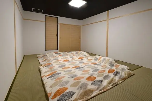 Ev (Private Vacation, 1F)