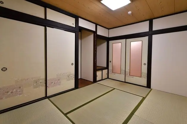 Ev (Private Vacation, 2F)