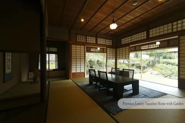 Ev (3 Bedrooms, 5 Futons)