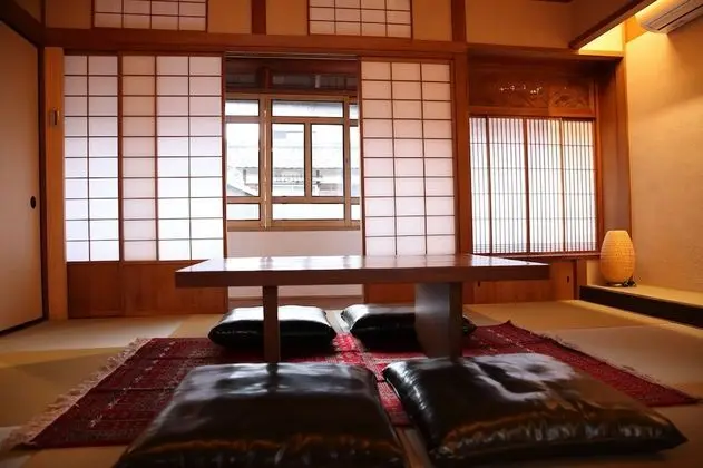 Traditional Oda