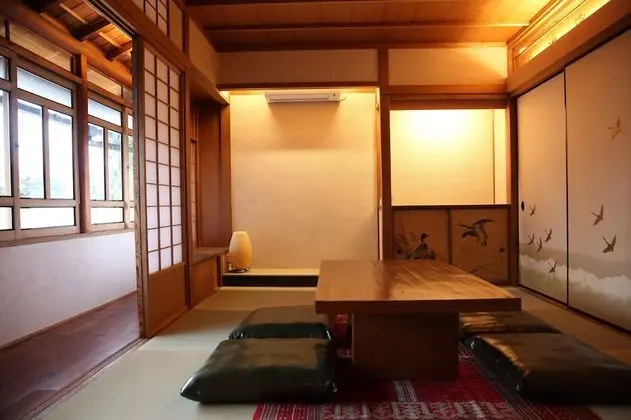 Traditional Oda