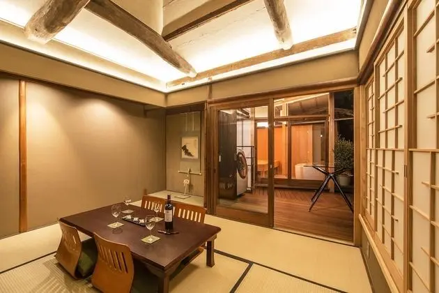 Suite, 2 Bedrooms, Temple Garden View