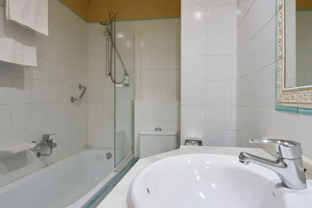 Tek Büyük veya İki Ayrı Yataklı Oda, Teras
