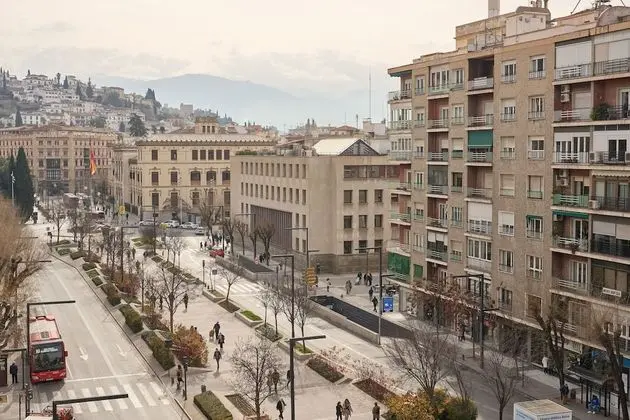 Tek Büyük veya İki Ayrı Yataklı Oda, Teras