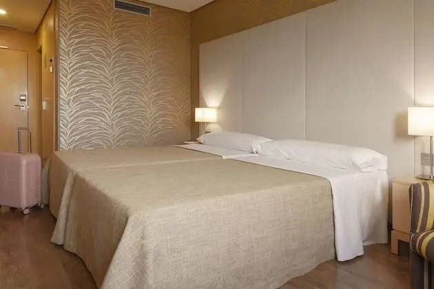 İki Ayrı Yataklı Oda (with extra bed for adults)