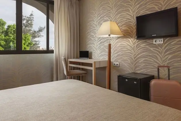 İki Ayrı Yataklı Oda (with extra bed for adults)