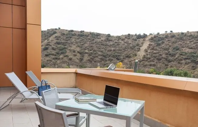 Junior Süit (2 Adults + 2 Children)