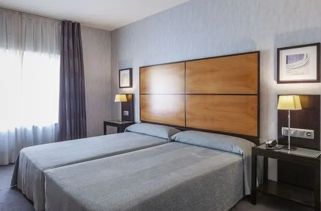 Tek Büyük Yataklı Oda (with extra bed 2 Adults + 1 Child)