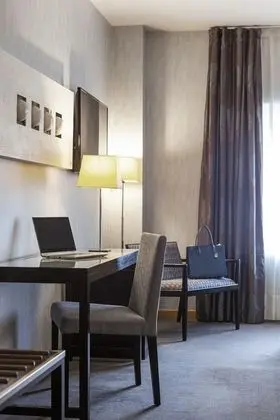 Tek Büyük Yataklı Oda (with extra bed 2 Adults + 1 Child)