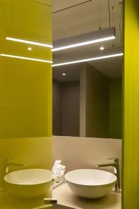Tek Büyük Yataklı Oda (+1 sofa cama)
