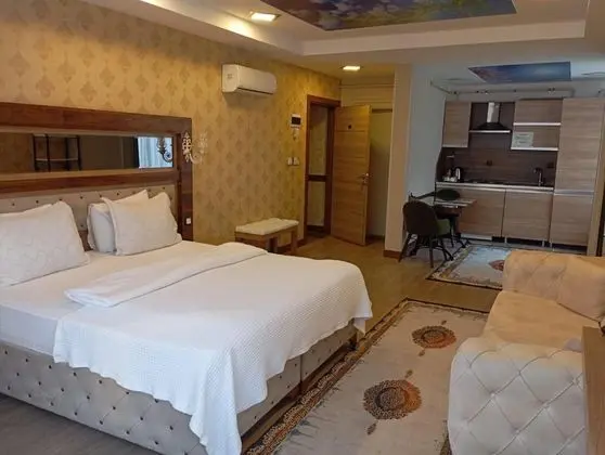 Double Suit, Sokak Manzaralı, Mutfaklı