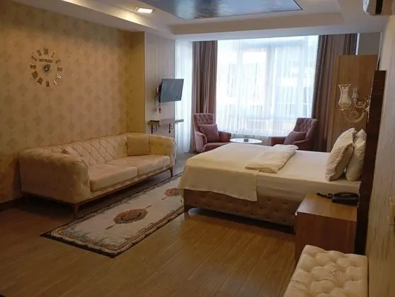 Double Suit, Sokak Manzaralı, Mutfaklı