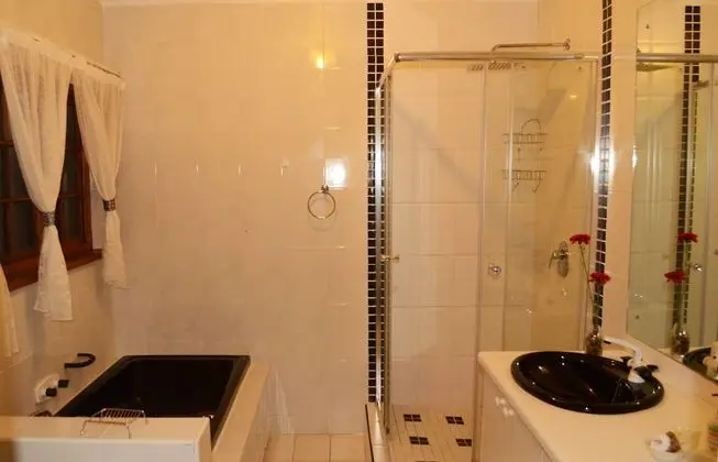 Family Tek Büyük Yataklı Oda