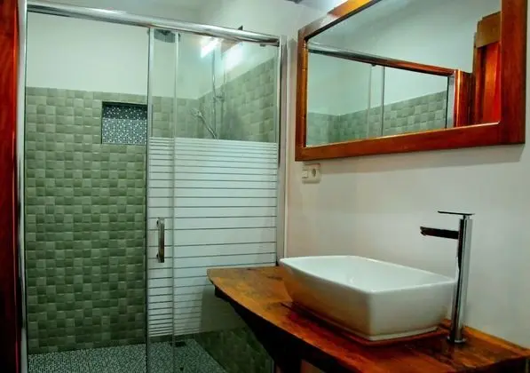 Deluxe Bungalov, 1 En Büyük (King) Boy Yatak