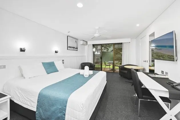 Deluxe King Room
