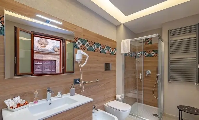 Standard Oda, 1 Çift Kişilik Yatak, Sigara İçilmez, Şehir Manzaralı