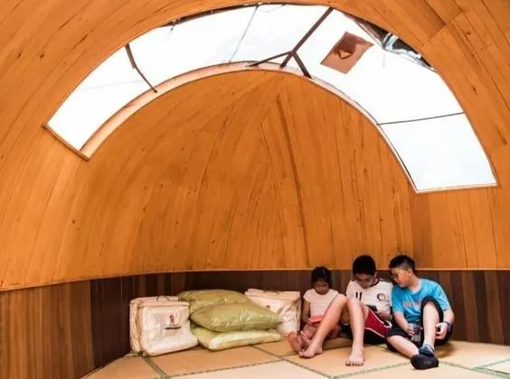 Family Oda, Dağ Manzaralı