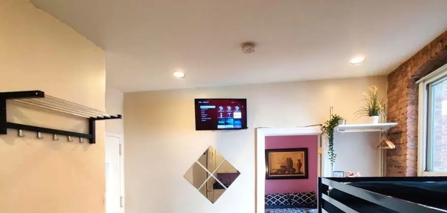 Big One Bedroom #6