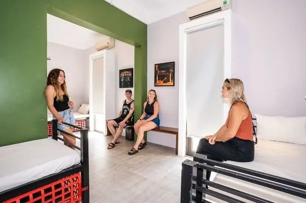 Basic Ortak Ranzalı Oda