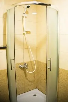 Üç Kişilik Oda, Özel Banyo