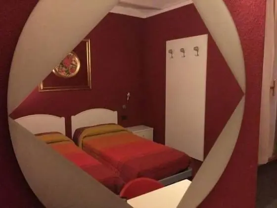 İki Ayrı Yataklı Oda, 2 Tek Kişilik Yatak, Engellilere Uygun, Sigara İçilebilir