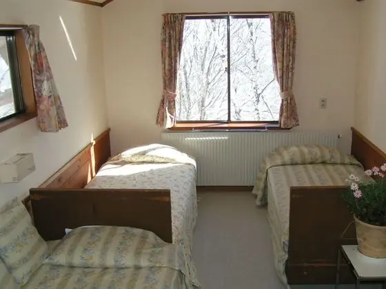 İki Ayrı Yataklı Oda (One Extra Bed, Separate Bath)