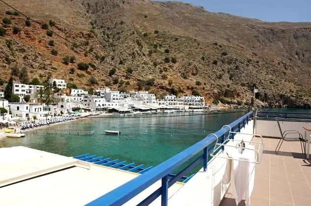 Üç Kişilik Oda, Deniz Manzaralı
